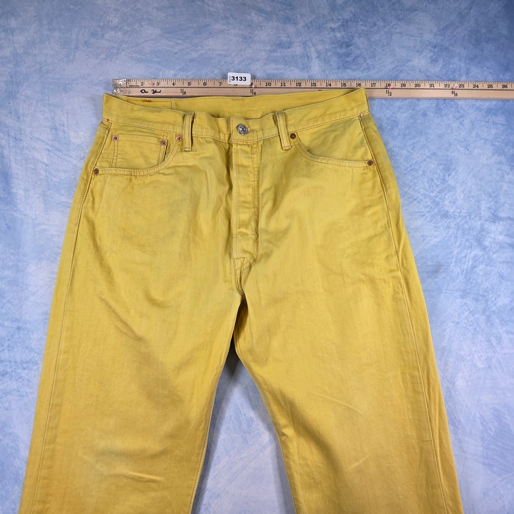 Levis 501 Original Fit Yellow Jeans Mens 36x32 Straight Leg Button Fly Denim - Picture 4 of 9